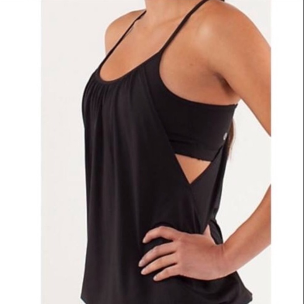 Black built in bra Lululemon workout tank